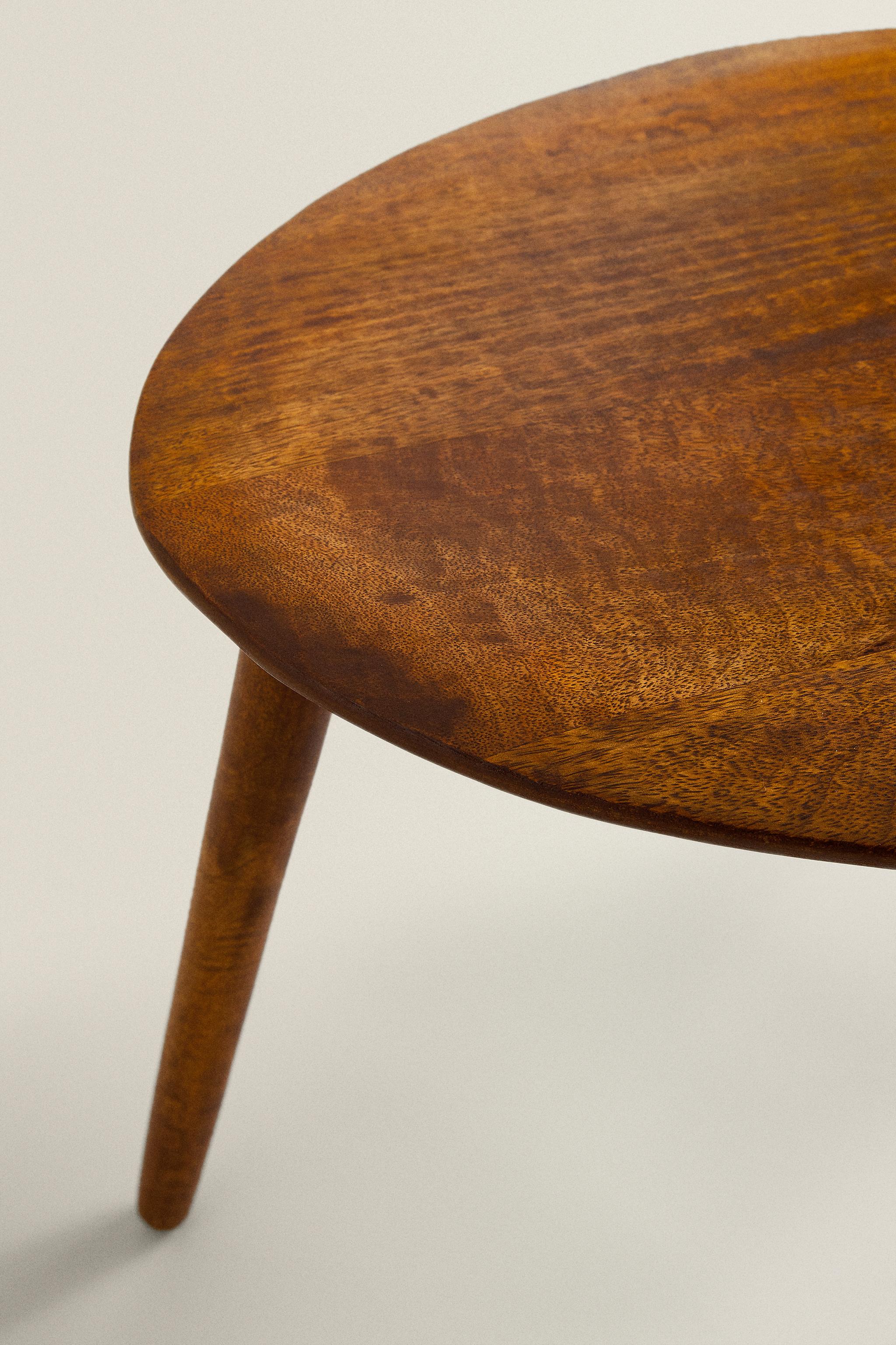 BEVELED WOOD COFFEE TABLE